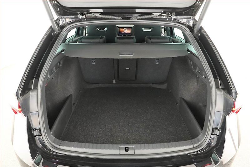 Škoda Octavia (2022) Sportline 2.0 TDI, Automat - fotka 16 z 17