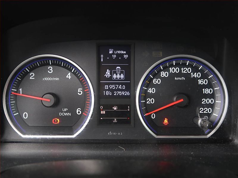 Honda CR-V (2011) 2.2 i-DTEC, 4X4 - fotka 11 z 16