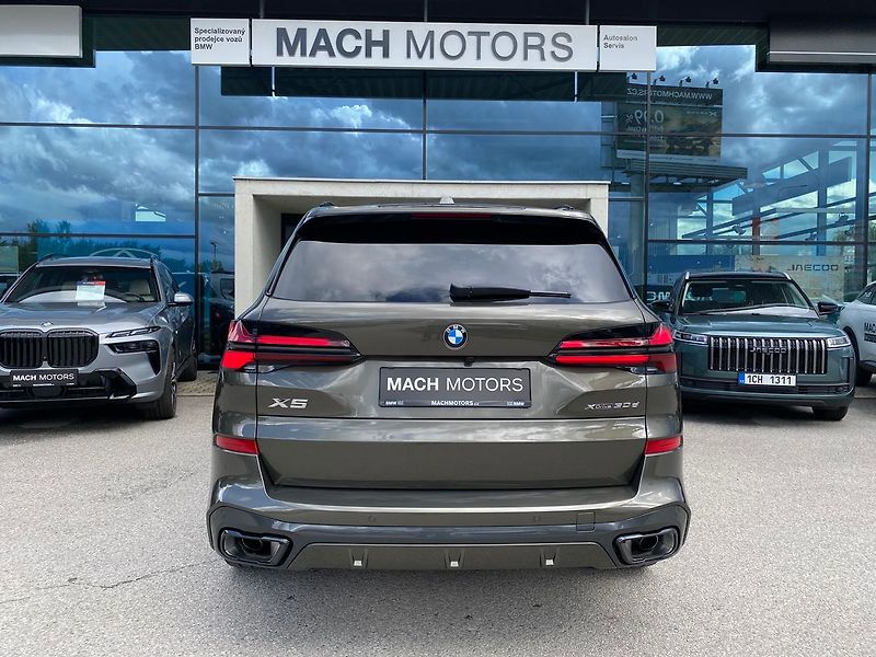 BMW X5 30xd Vzduch Ventilace Tažné - fotka 4 z 19