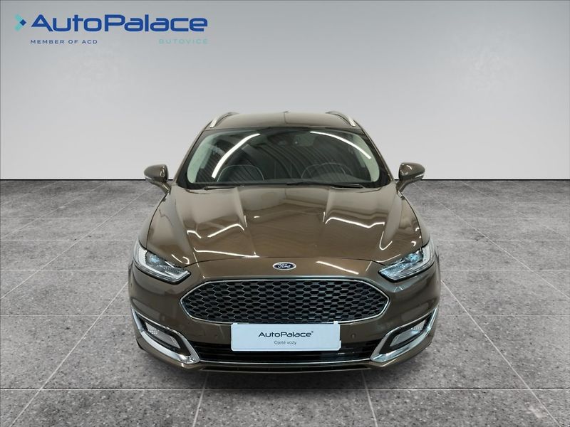 Ford Mondeo 2,0 TDCi Vignale 4x4 AT 132kW - fotka 2 z 22