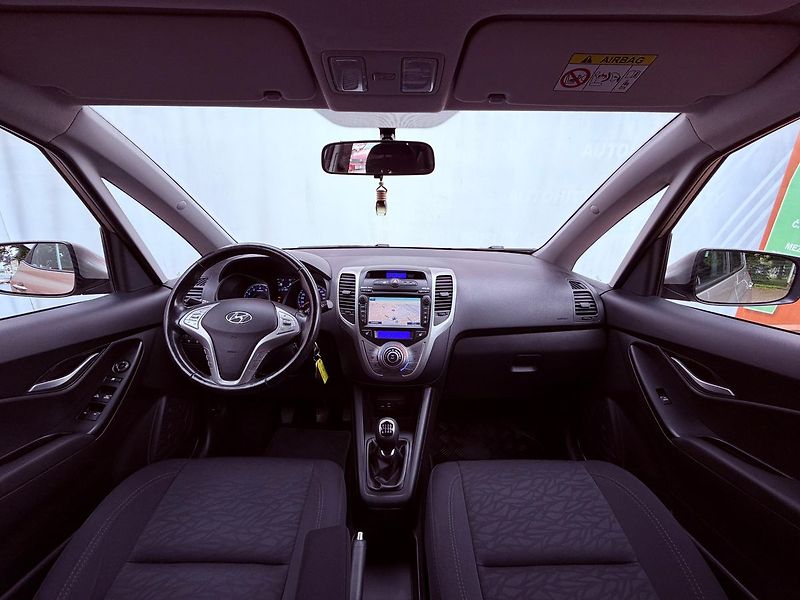Hyundai ix20 1.6 Comfort, Navi, AutoAC - fotka 15 z 26