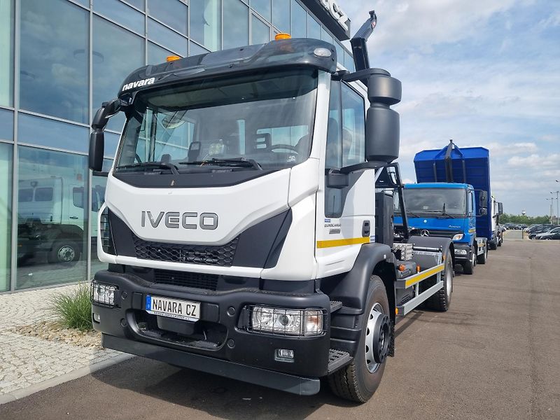 Iveco Eurocargo 180E28 KONTEJNER 10T BÍLÁ - fotka 12 z 26