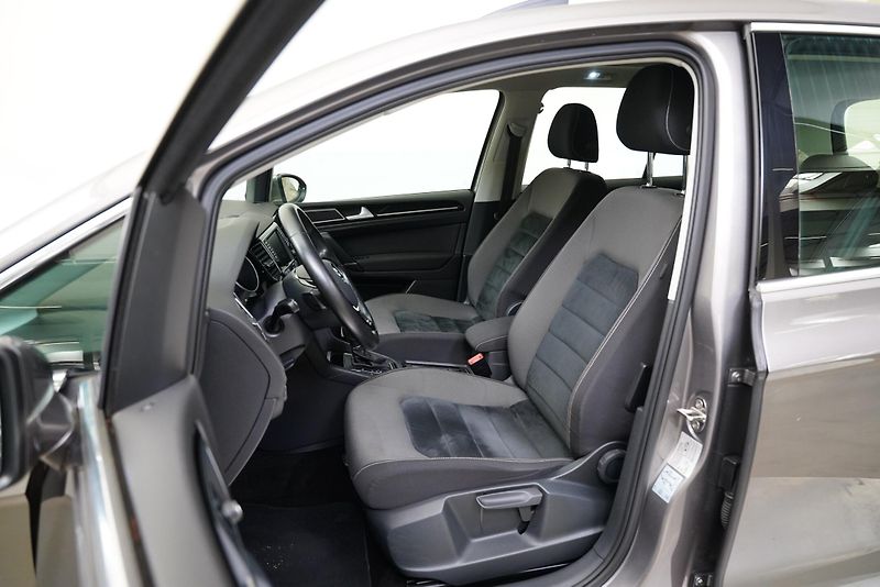 Volkswagen Golf Sportsvan - fotka 5 z 6