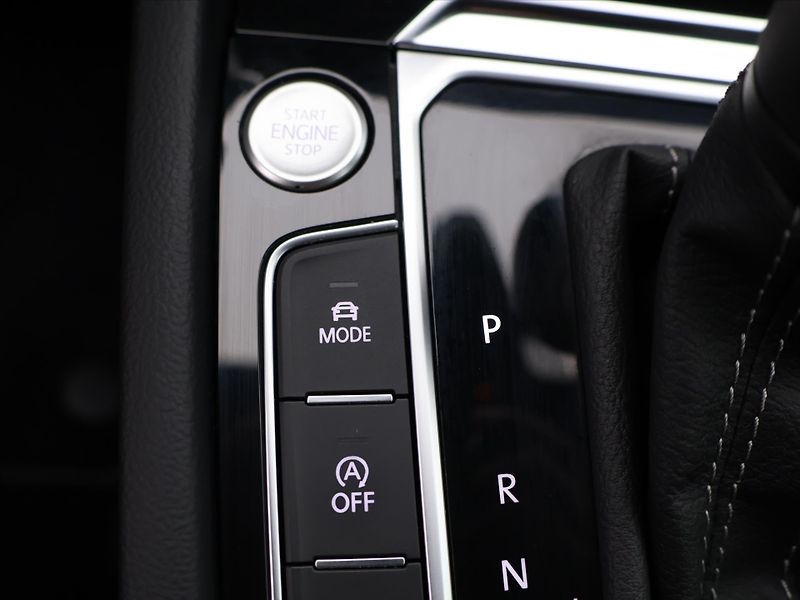 Volkswagen Arteon 2,0 TSI 206kW 4Motion DSG R-Li - fotka 24 z 32