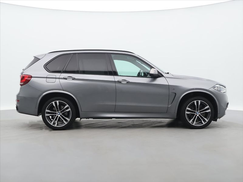 BMW X5 3,0 M50d 280kW xDrive Aut. CZ - fotka 8 z 39
