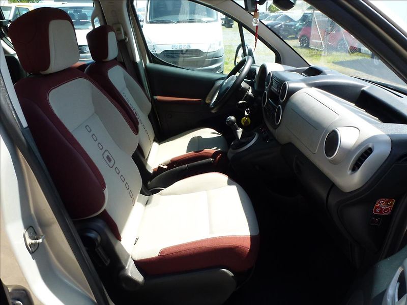 Citroën Berlingo 1,6 HDI  Multispace - fotka 27 z 44