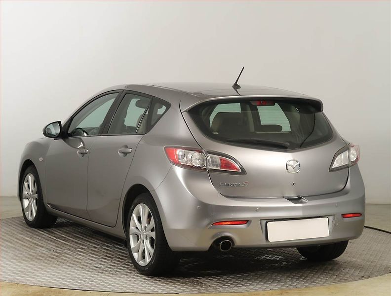 Mazda 3 (2011) 1.6, Tempomat, Park. senzory - fotka 4 z 17