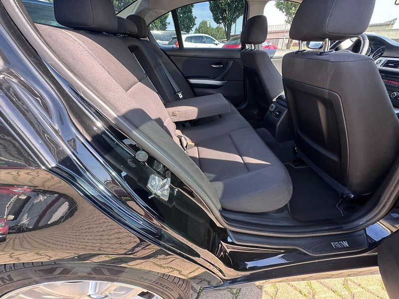 BMW Řada 3 (2011) E90 2,0D 85 KW PĚKNÝ - fotka 36 z 45