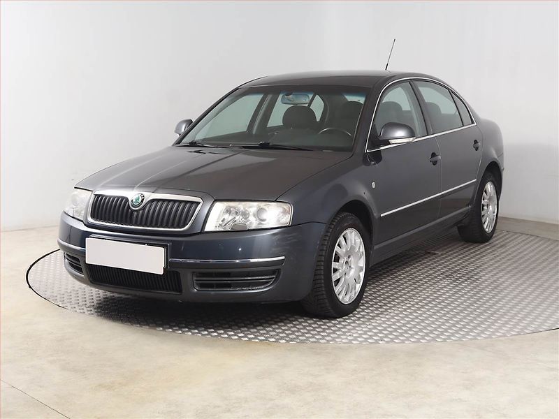 Škoda Superb (2008) Elegance 2.0 TDI - fotka 2 z 13