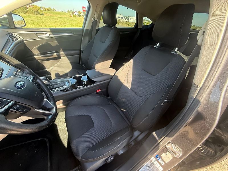 Ford Mondeo 2,0 Tdci Liftback Automat - fotka 10 z 17