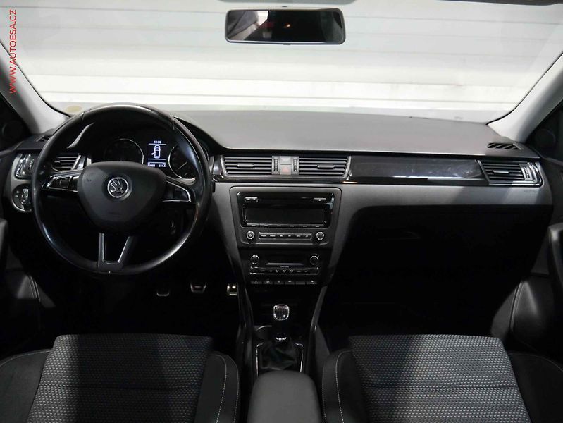 Škoda Rapid (2014) 1.2 TSi, 1.maj, Xenon - fotka 8 z 18