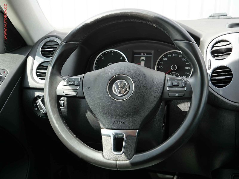 Volkswagen Tiguan (2014) 2.0TDi 4x4, DSG, TZ, AC - fotka 11 z 20