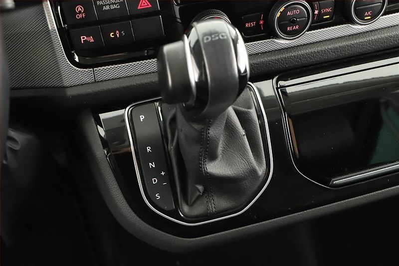 Volkswagen Multivan (2016) Highline 2.0 TDI, ČR - fotka 10 z 20
