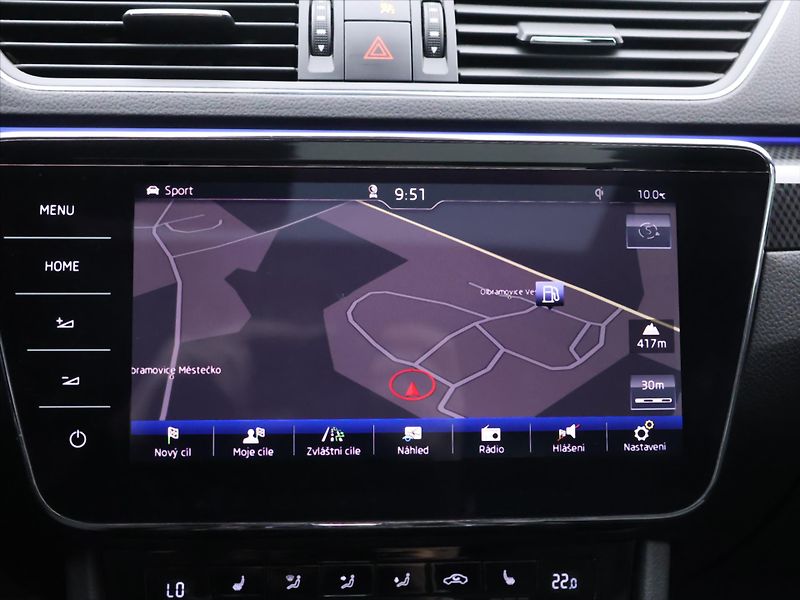 Škoda Superb 1,8 TSI DSG CZ Sportline pano - fotka 20 z 33