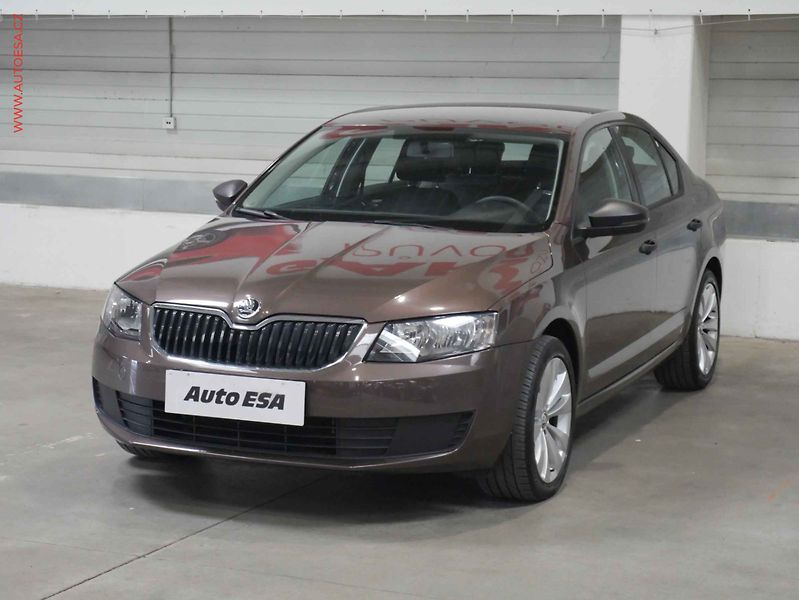 Škoda Octavia (2016) 1.2 TSi, 2.maj,ČR, AC - fotka 3 z 17
