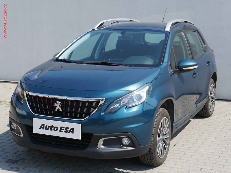 Peugeot 2008 (2019) 1.2i, 1.maj,ČR, autoAC, temp. - fotka 3 z 19