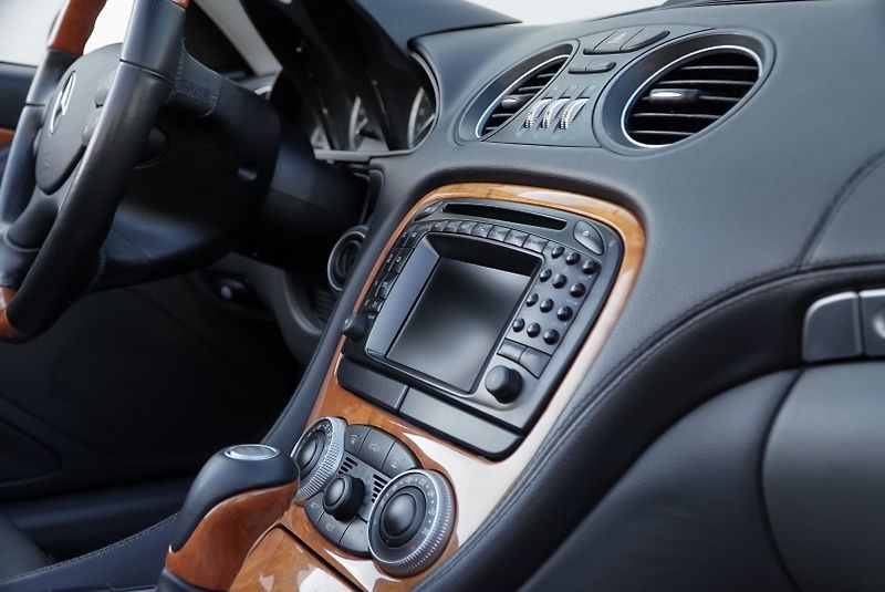 Mercedes-Benz SL 500 V8 - fotka 13 z 36