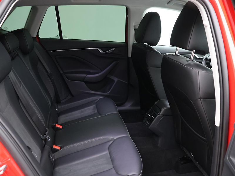 Škoda Kamiq 1,0 TSI 85kW Style DSG CZ - fotka 12 z 29