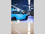 Mercedes-Benz letos odstartoval novou éru jako globální partner ženského tenisu (WTA). Své ambice v tomto sportu nyní potvrzuje i v České republice, kde v rámci ostravského turnaje představuje dvě klíčové novinky: novou generaci modelů GLB a GLC.