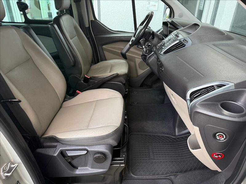 Ford Tourneo Custom 2,2 TitaniumX,92kW,po servisu - fotka 12 z 30