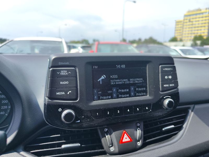 Hyundai i30 1.0 T-GDI/88kW Best of Czech - fotka 14 z 28