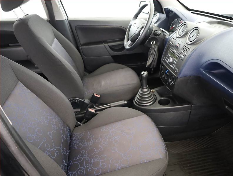 Ford Fiesta (2007) 1.4 16V, po STK, Tažné - fotka 7 z 15