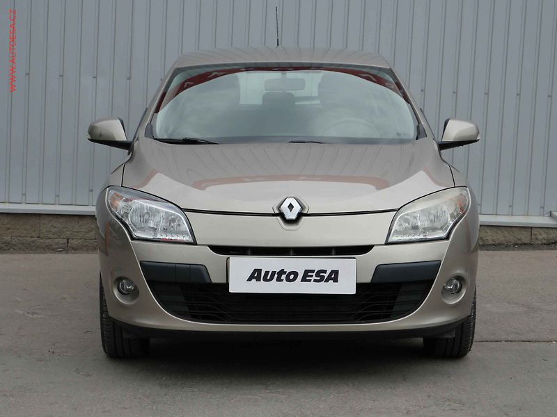 Renault Mégane (2009) 1.6SCe, ČR, AC - fotka 2 z 15