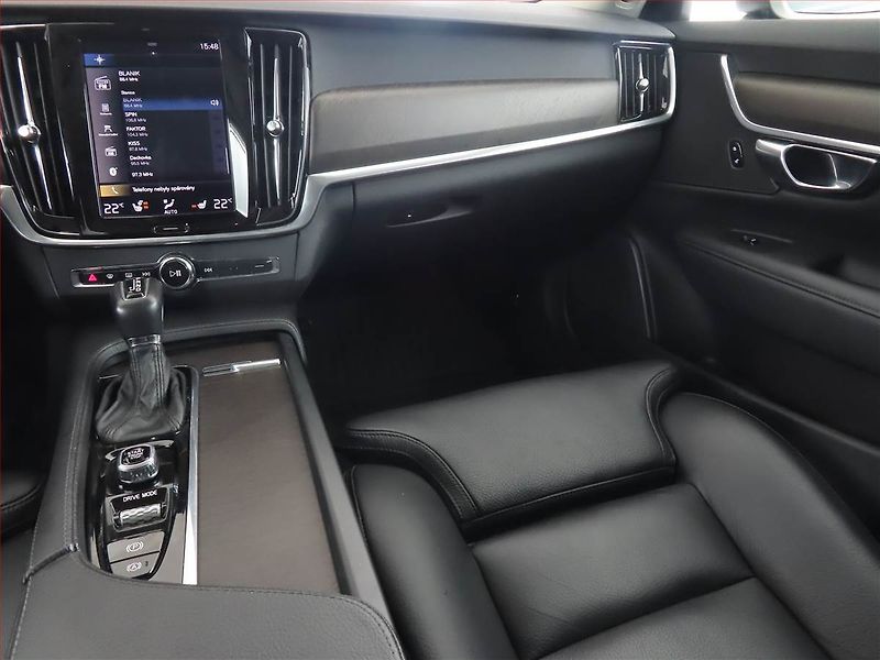 Volvo V90 (2018) Cross Country - fotka 8 z 17