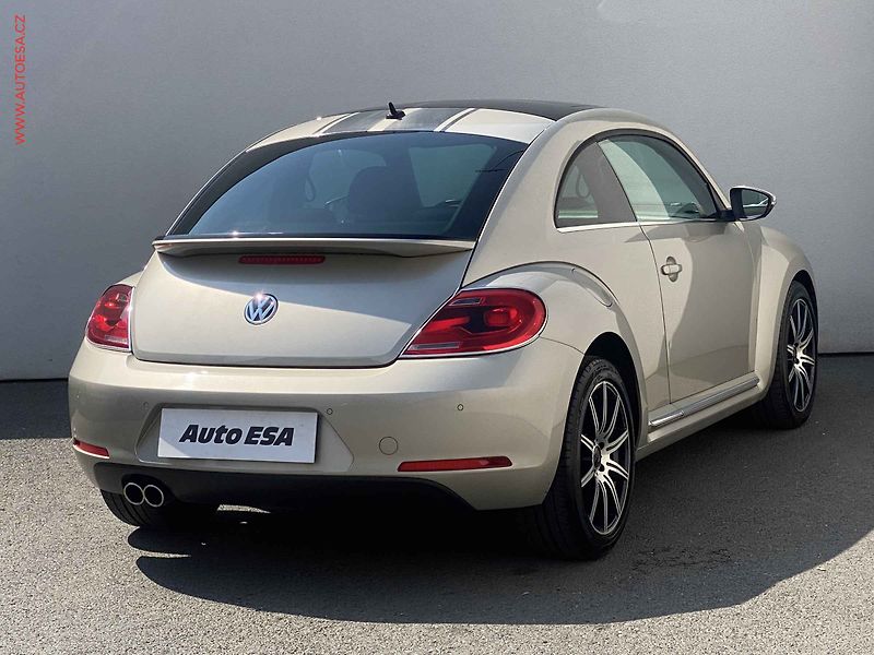 Volkswagen Beetle (2013) 1.4 TSI, AC - fotka 4 z 13