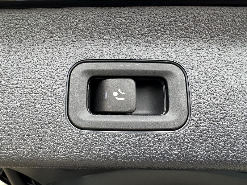 Mercedes-Benz GLS 450 4MATIC*AMG*MASÁŽE - fotka 38 z 46