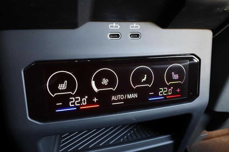 BMW i5 eDrive40 Sedan - fotka 32 z 34