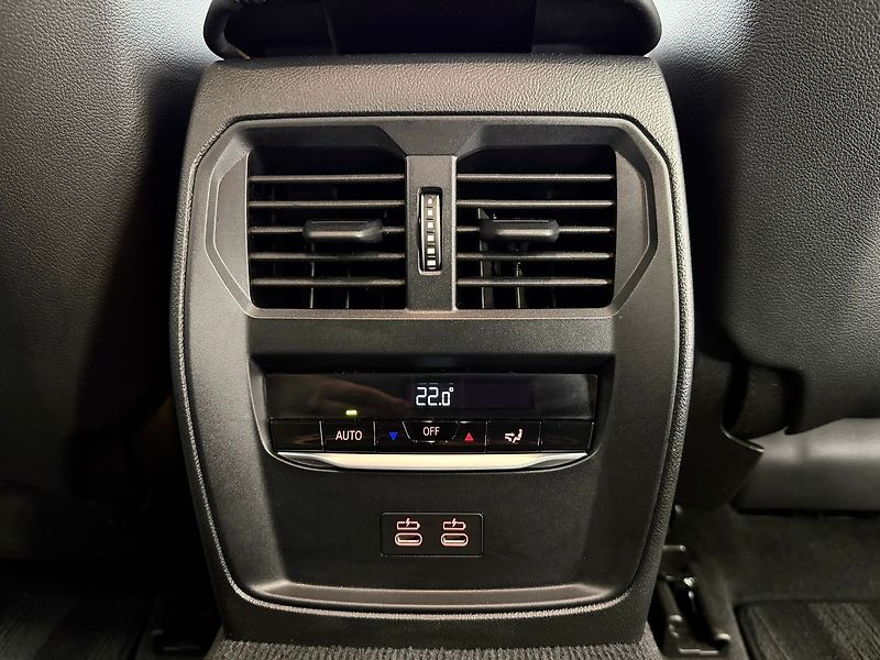 BMW M3 xDrive COMPETITION, CARBON, H& - fotka 34 z 36