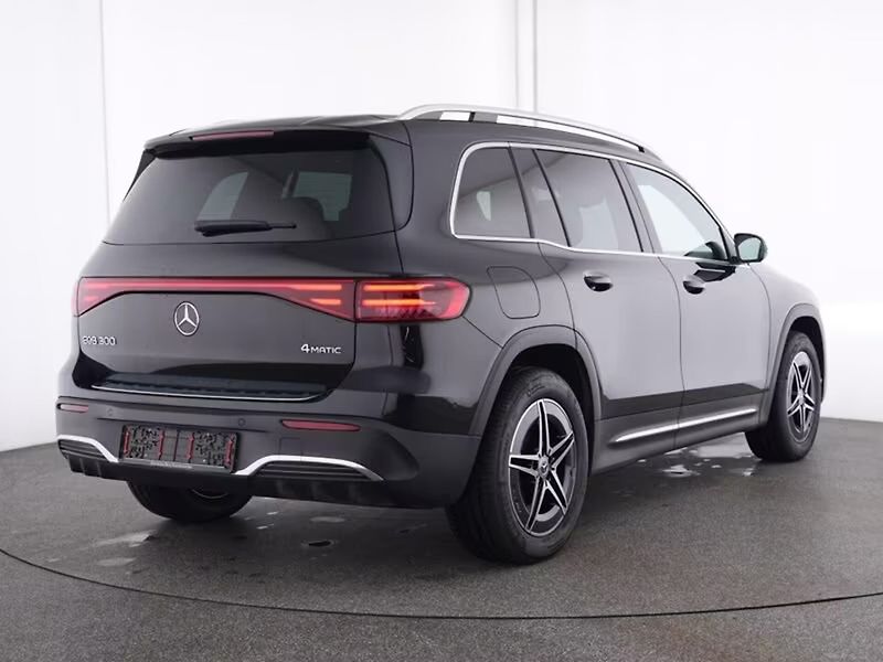Mercedes-Benz EQB 300 4M AMG 7míst Pano 360 Dist - fotka 2 z 8