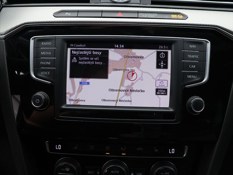 Volkswagen Passat 2,0 TDI 140kW DSG R-line CZ - fotka 15 z 27