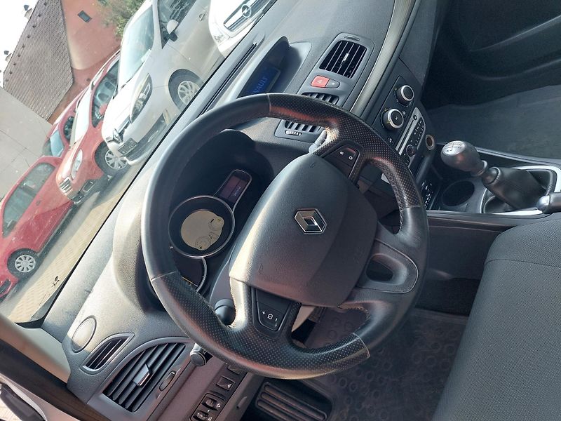 Renault Mégane (2011) III. Grandtour dCi 110 - fotka 9 z 24