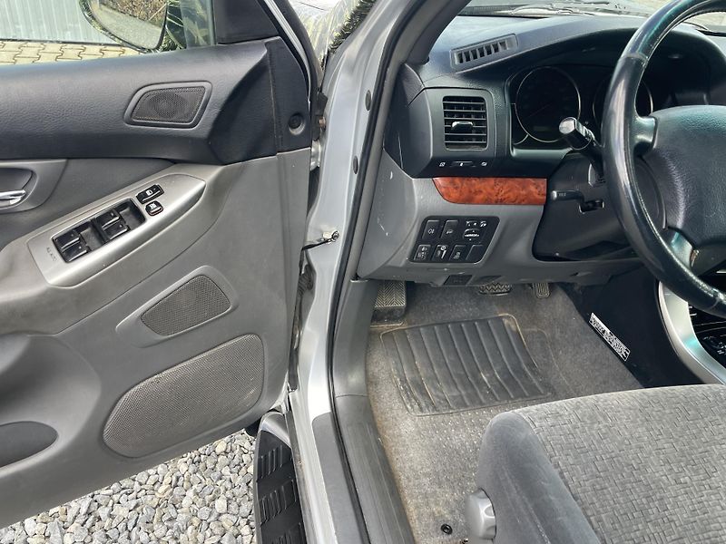 Toyota Land Cruiser 3.0TD 4x4 170PS AUT VÝBAVA !!! - fotka 159 z 180