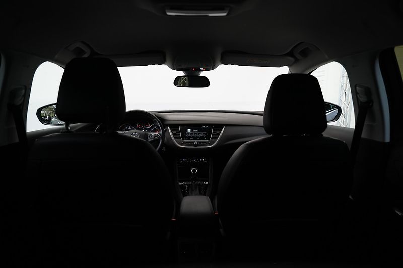 Opel Grandland X - fotka 26 z 29