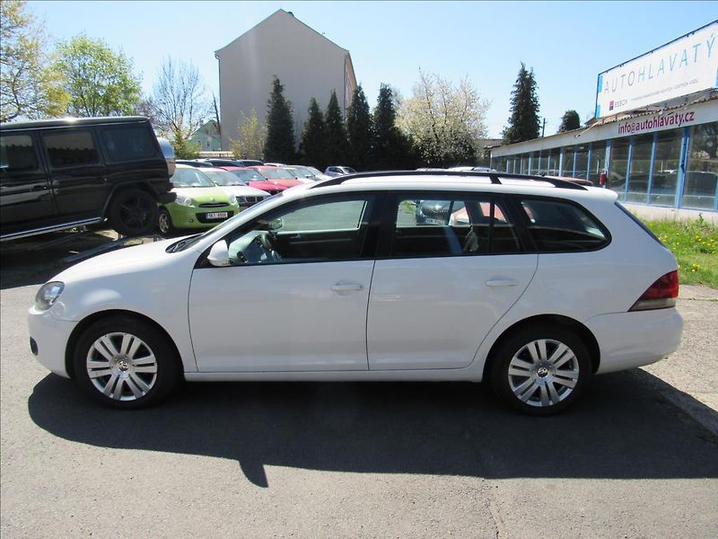 Volkswagen Golf 1,6 TDi 77kW Variant - fotka 7 z 29