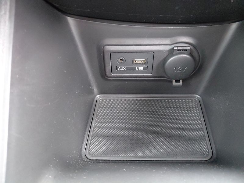 Hyundai ix20 (2017) 1.6i Trikolor Essentiall    - fotka 23 z 24