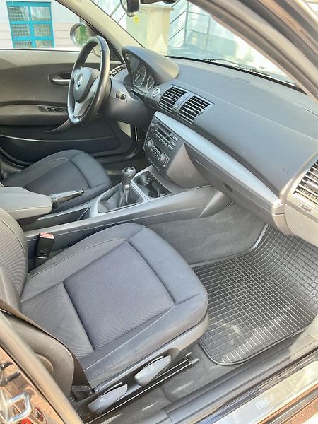 BMW Řada 1 (2006) - fotka 24 z 27