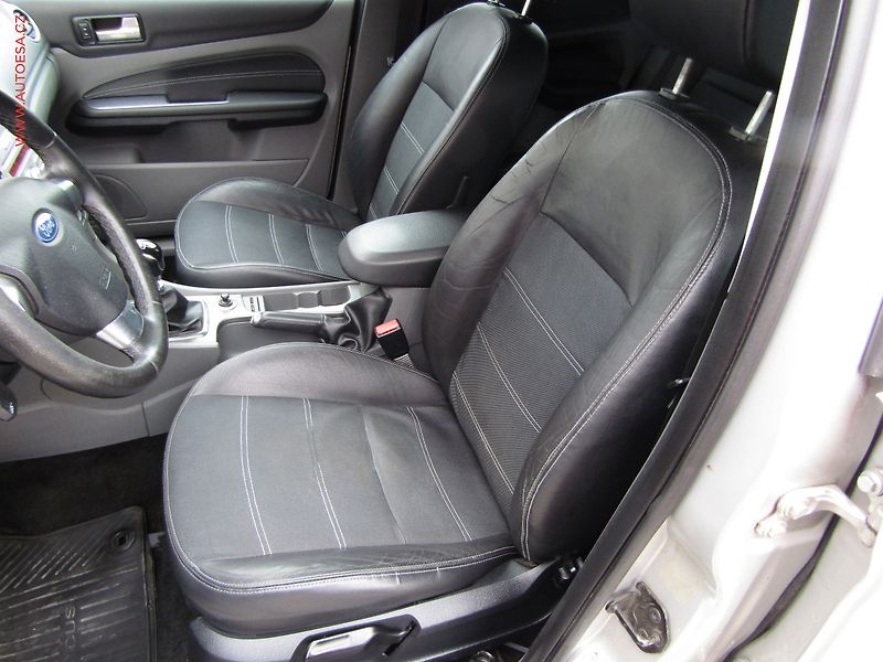 Ford Focus (2008) 2.0TDCi, ČR, AC, TZ, bixen - fotka 9 z 14