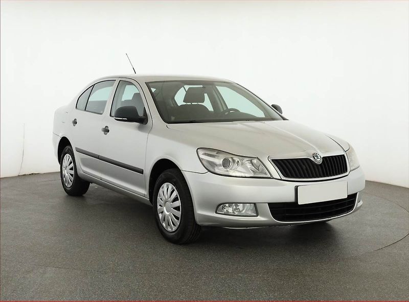Škoda Octavia (2010) 1.6, po STK, rezervace - fotografie inzerátu