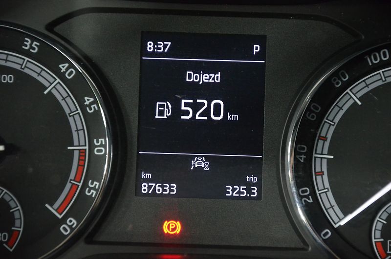 Škoda Karoq (2021) 2.0TDi 110kw 4x4 Ambition DSG - fotka 12 z 25