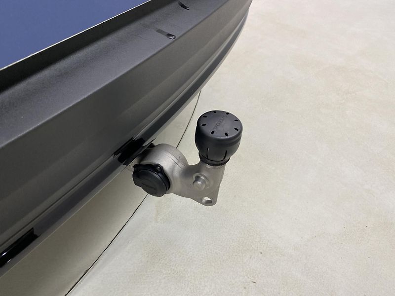 Volvo XC40 (2026) B3 AUT DARK PLUS - fotka 21 z 60