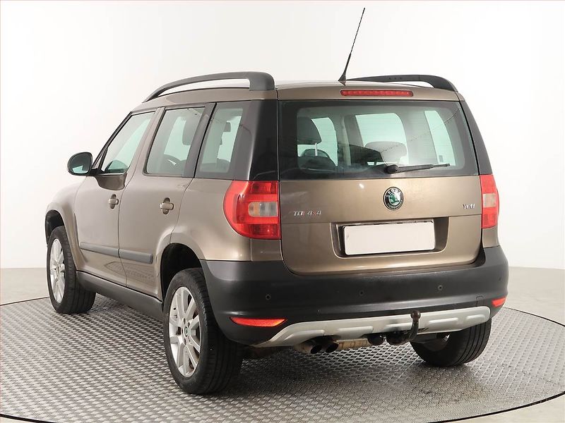 Škoda Yeti (2010) 2.0 TDI, 4X4, Tempomat - fotka 4 z 17