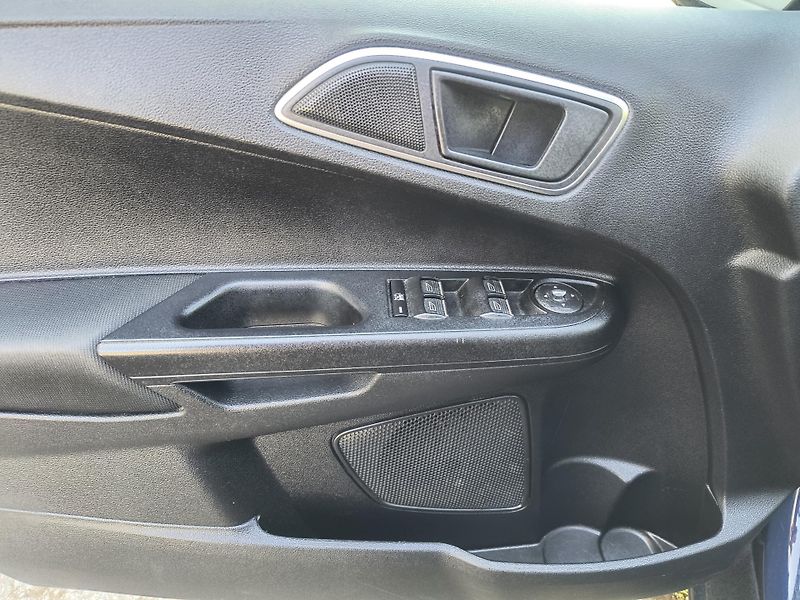 Ford B-MAX (2014) 1.4 66KW/VYHŘ.SED+SKLO/AC/ESP - fotka 29 z 54