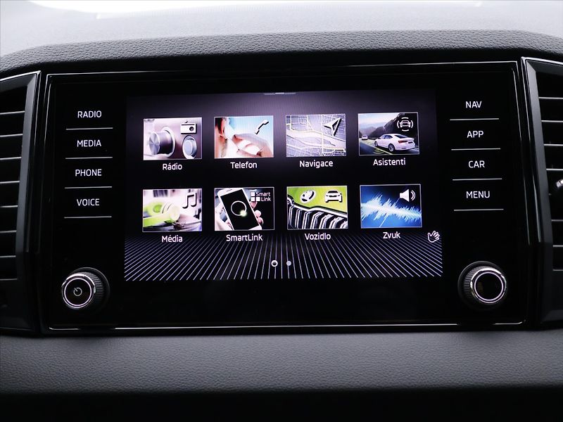 Škoda Karoq 2,0 TDI Sportline 4x4 DSG 1.ma - fotka 31 z 47