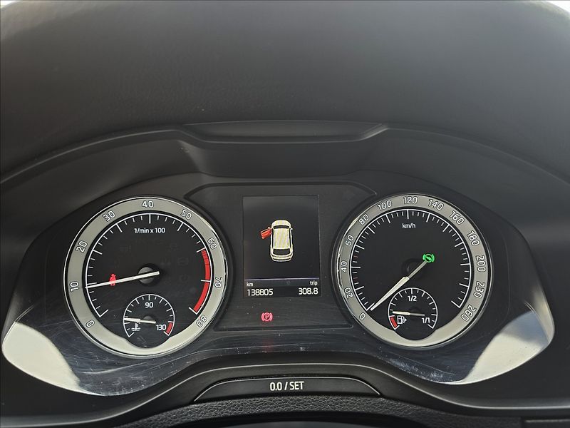 Škoda Karoq 1,5 TSi 110 KW DSG STYLE+ KŮŽE - fotka 16 z 49