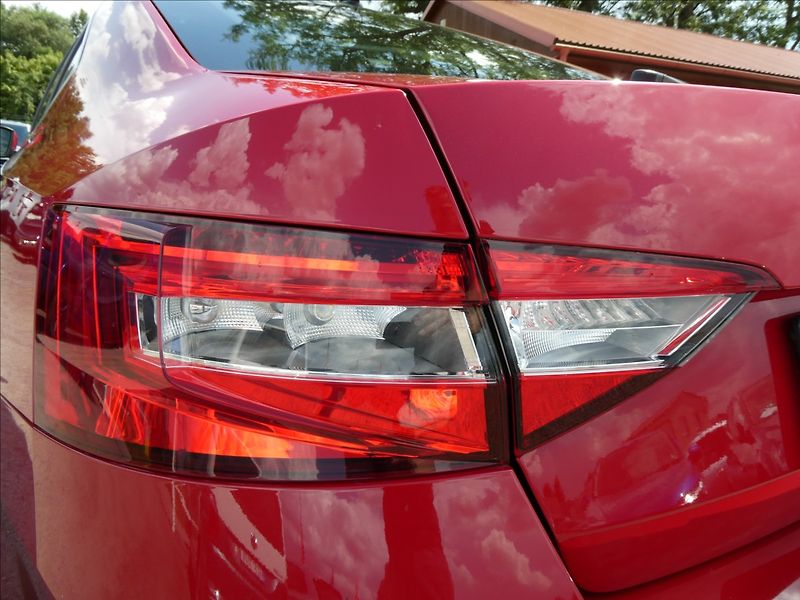 Škoda Superb 1,5 TSi 110kW STYLE+, NAVI,LED - fotka 11 z 37