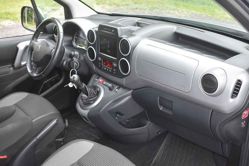 Peugeot Partner byl čtyři roky starý a najel 84 000 kilometrů